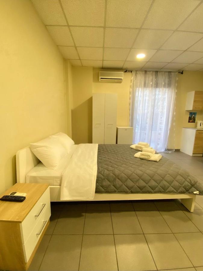 Dima Rooms And Apartments Athènes Extérieur photo