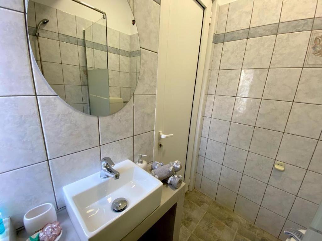 Dima Rooms And Apartments Athènes Extérieur photo